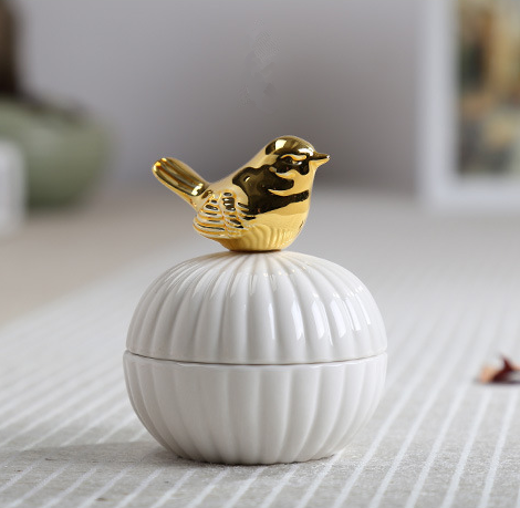 Animal-Lidded Jars, decorative sculpture, view 2